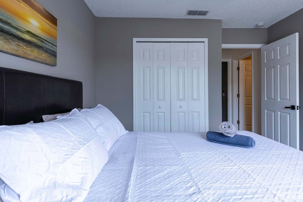 Cozy Family 3BR Townhouse Perfect Stay for 6 Guests