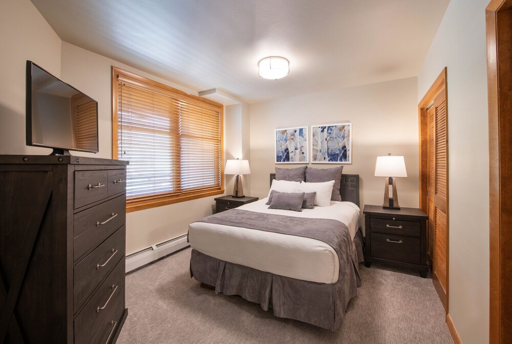 Winter Park CO Condos - Zephyr Mountain Lodge