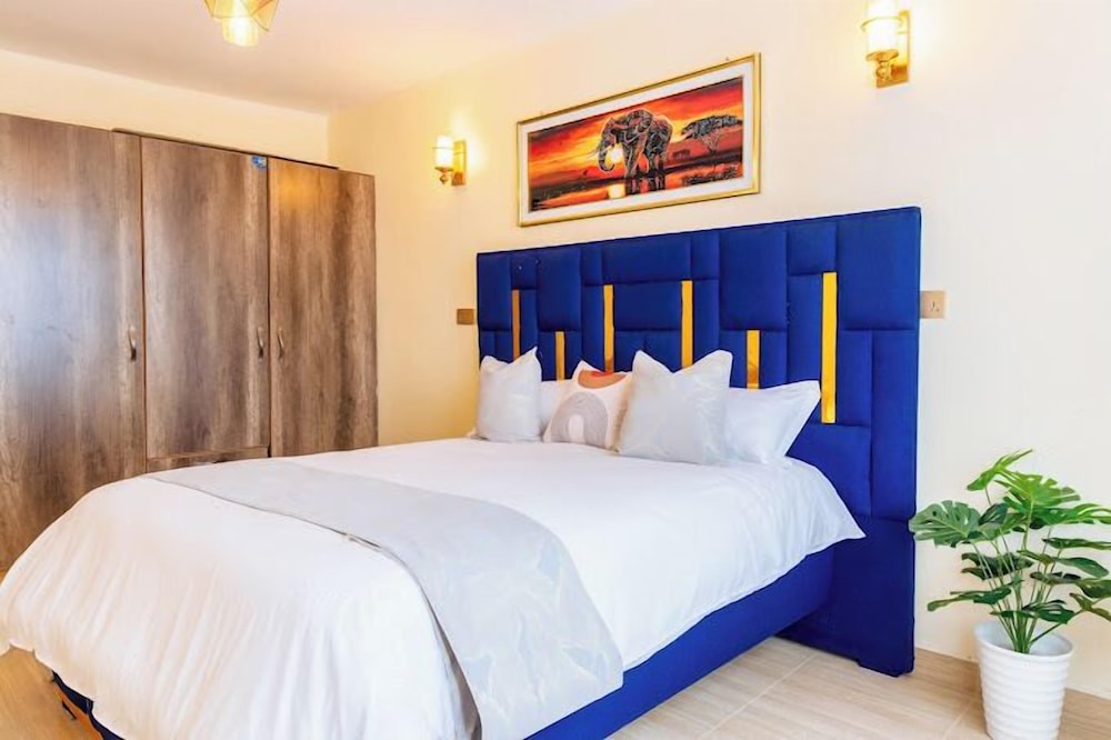 Lux Suites Golden View Manor Naivasha