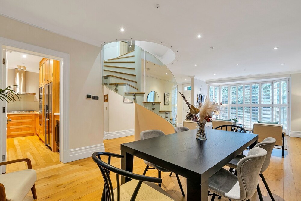 Belgravia Luxe 4bed Mews With Roof Terrace