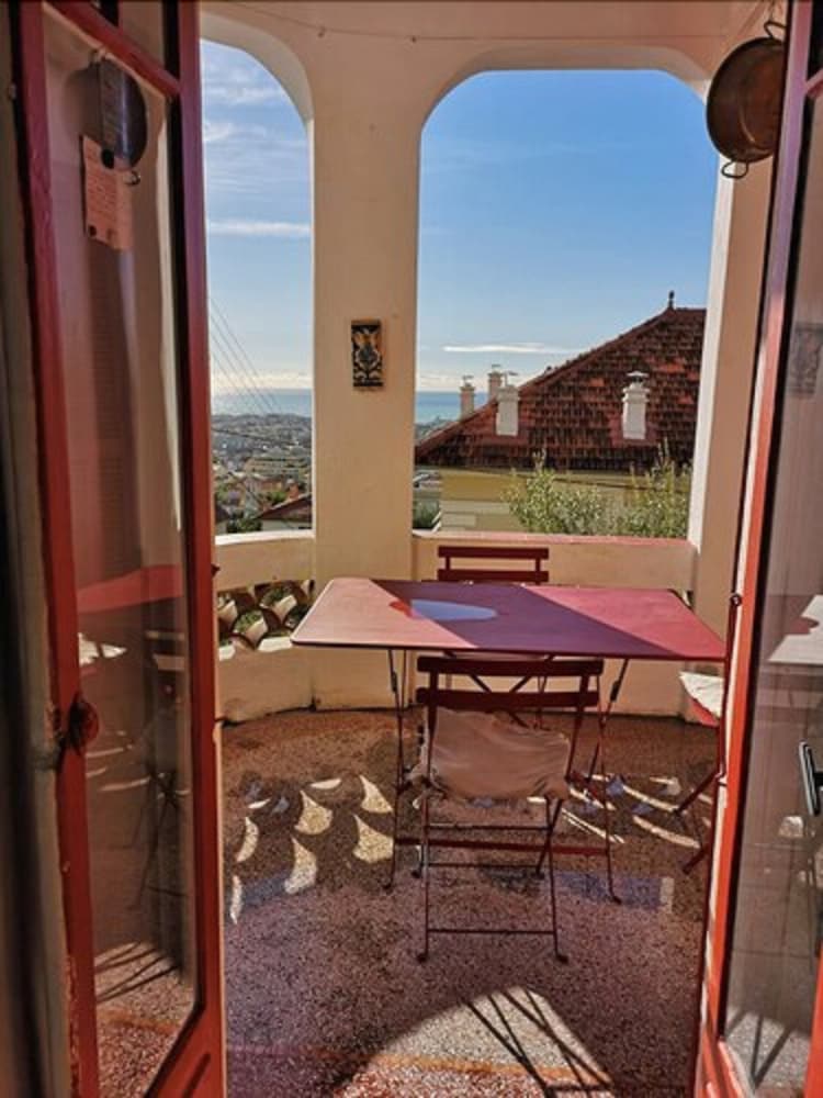 Villa Bennecourt view 3
