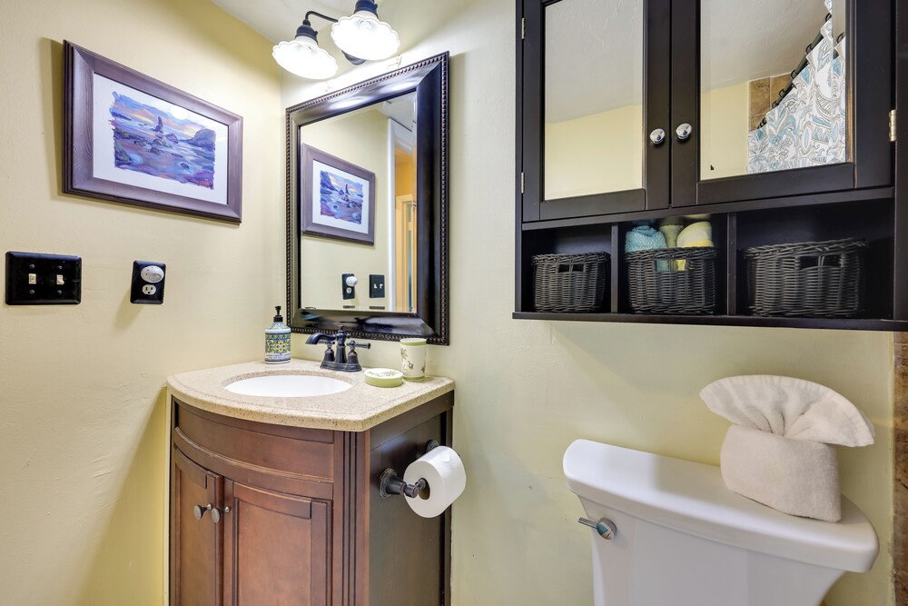 Serene St Augustine Townhome: Walk to Beach!