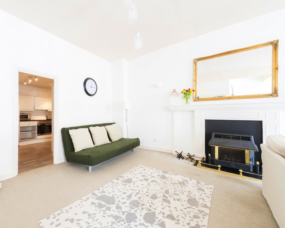Sherborne Vacations - Printers Court 3 - Property Image 10