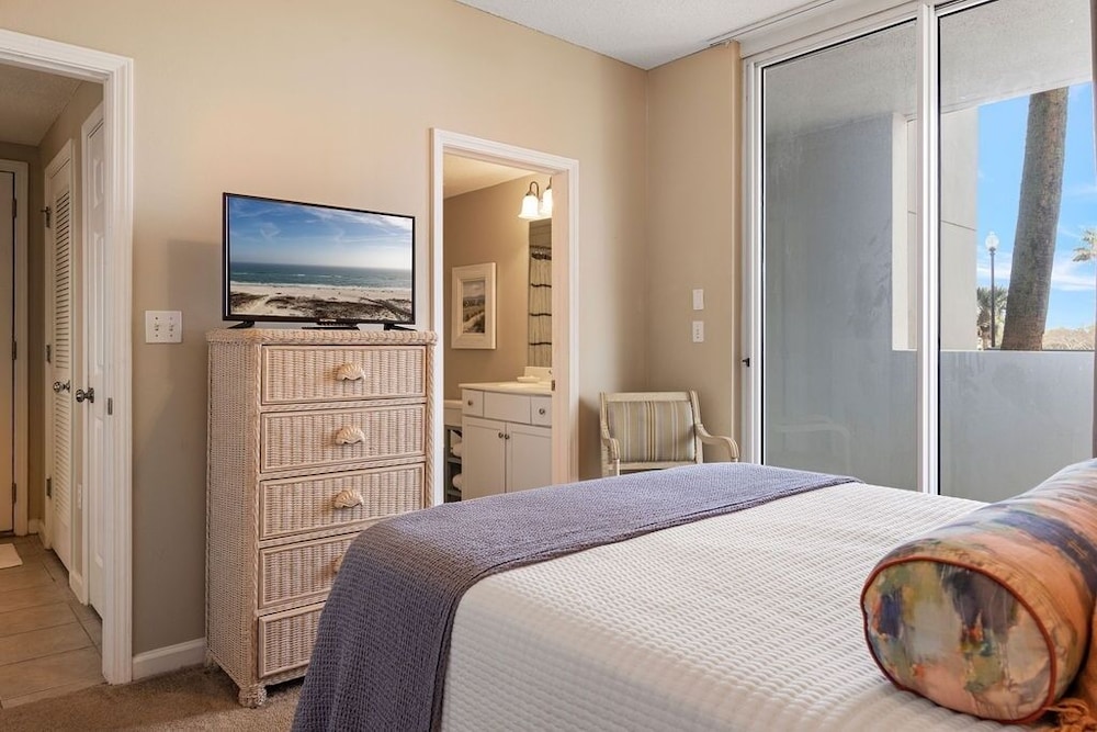 Beach Club Bristol 101 3 Bedroom Condo