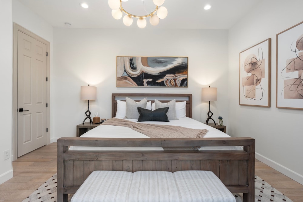 The Casa Del Sol Experience - Old Town Villa