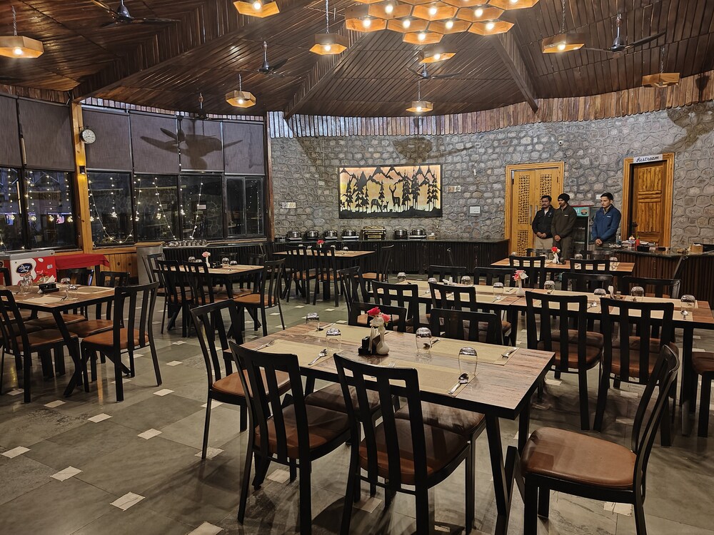 Food & Beverage