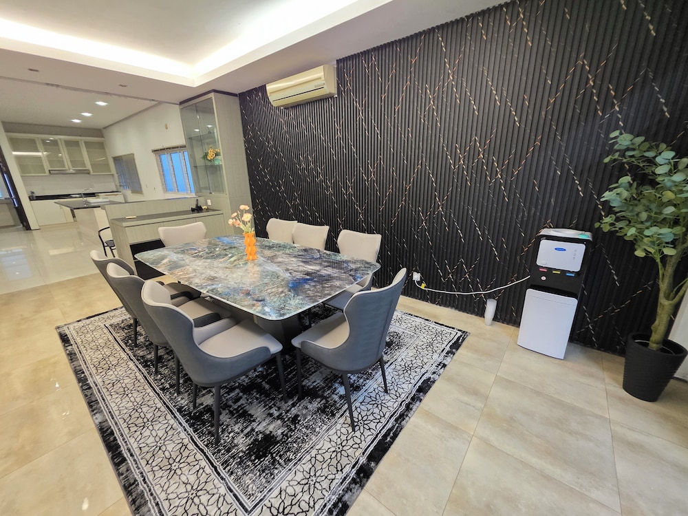 Perkasa Bungalow by Perkasa Ikon