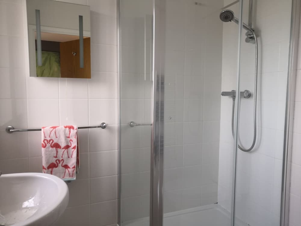Oxford Vacations - Razia Apartments - Property Image 142