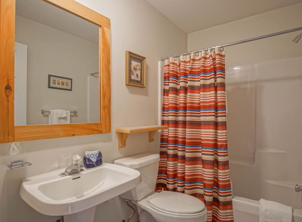 Camp 4 #21: 2 Bedrooms, 2.5 Baths: Slope Side, Gas Fireplace