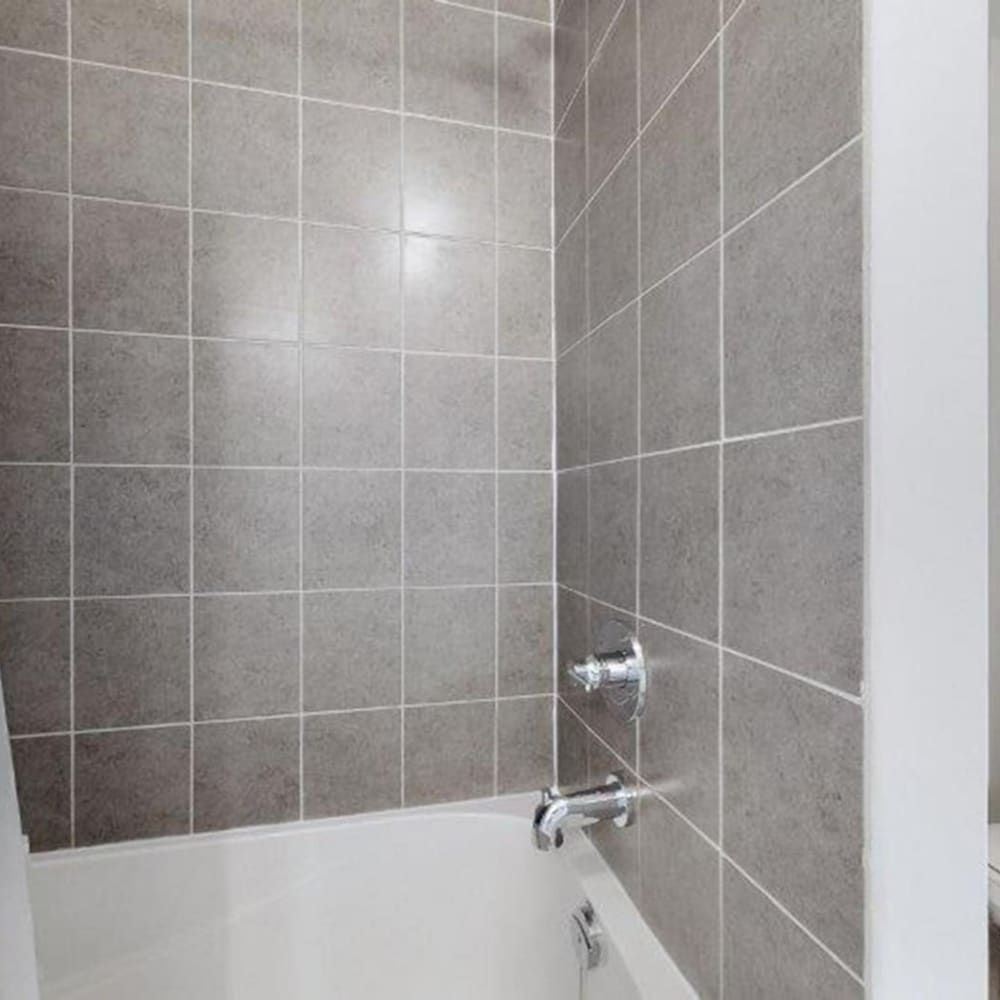 Georgina. New 4 Bedroom House Near Lake Simcoe