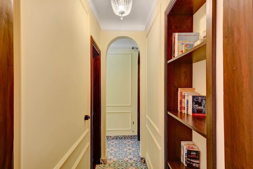 Chic 4BR Getaway in Vibrant La Candelaria