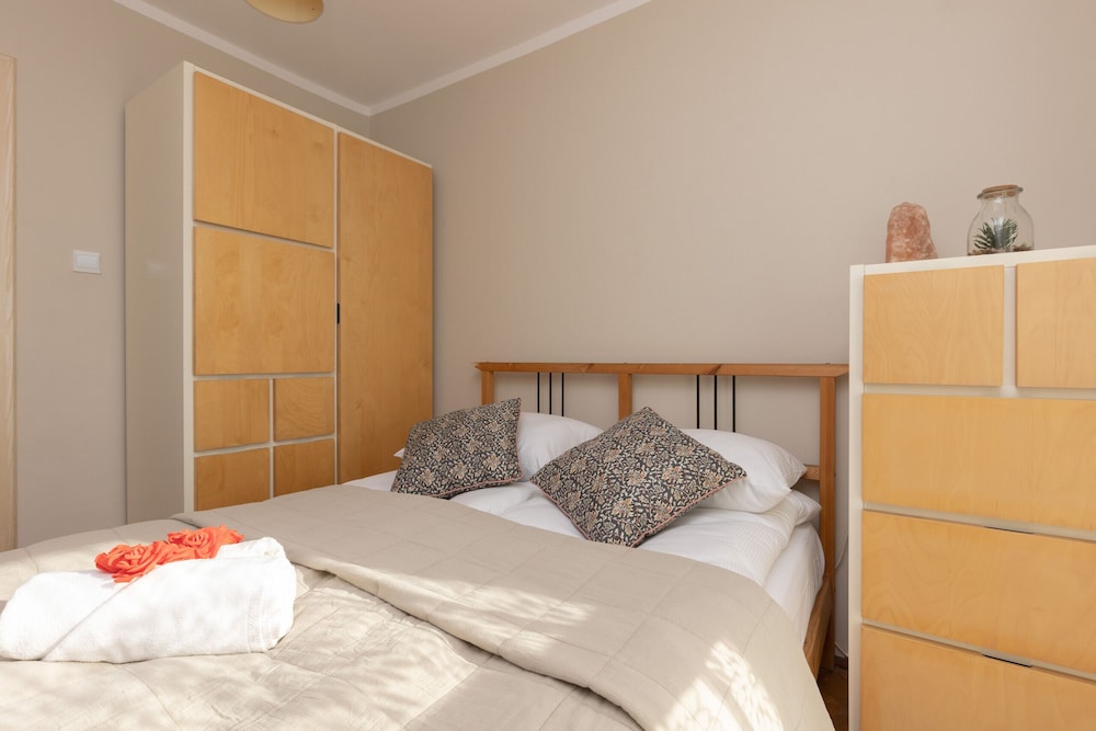 Warsaw Apartment Kasprowicza by Renters view 5