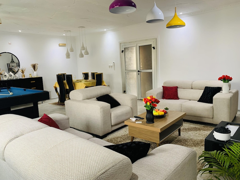 The Penthouse Essentials