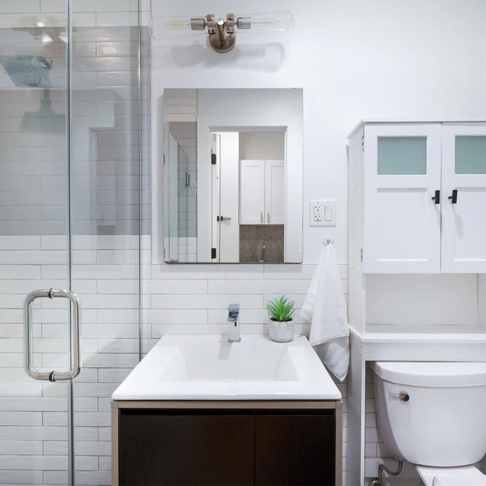 1290-7 New Renovated 2 Bedrooms in UES