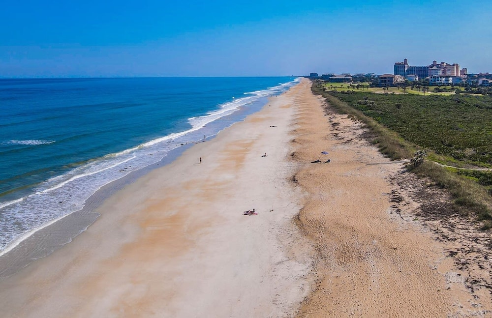 Beach Cottage 3 Bed 2 Bath Heated Pool Free Golf Cart Bring Your Boat RV Private 1AC lot