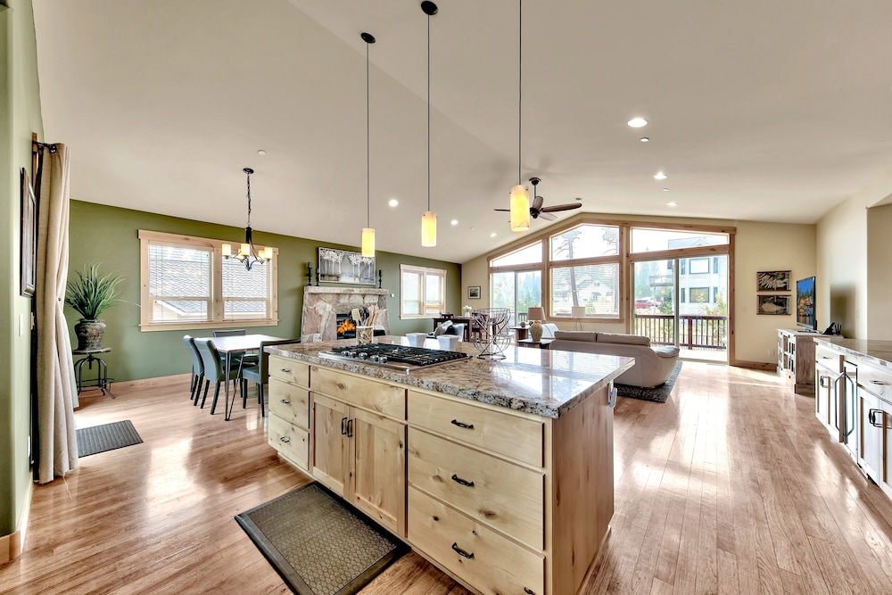 1376md Angora View 4 Bedroom Home