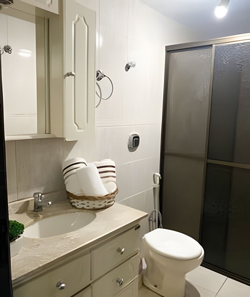 Casa 3 suites 1 quarto piscina AC 10 Hos