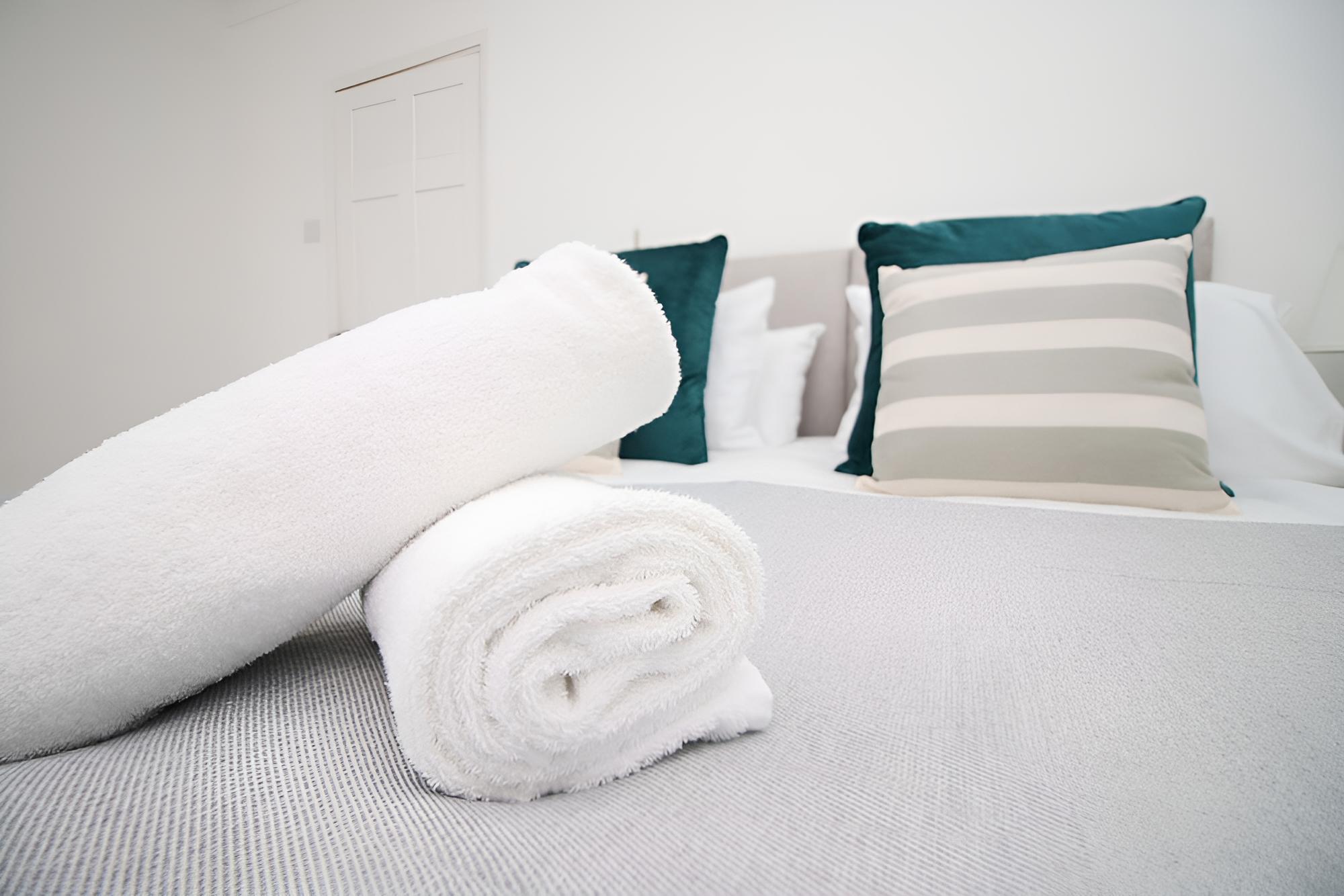 Cardiff Vacations - Mawr Terrace by Ty SA -NEW sleeps 8 - Property Image 15