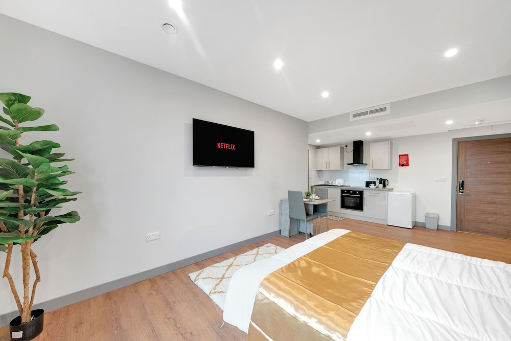 Studio Apartment in London - Ilford, East London