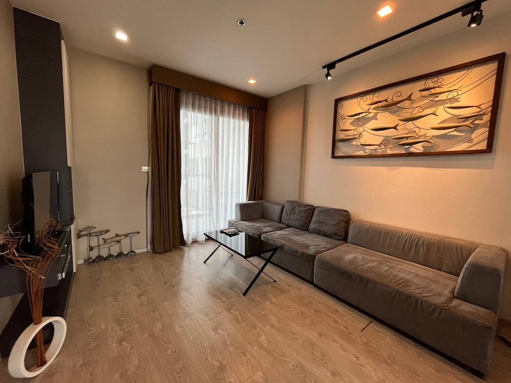 Sea View 2 Bed Room at Great Location