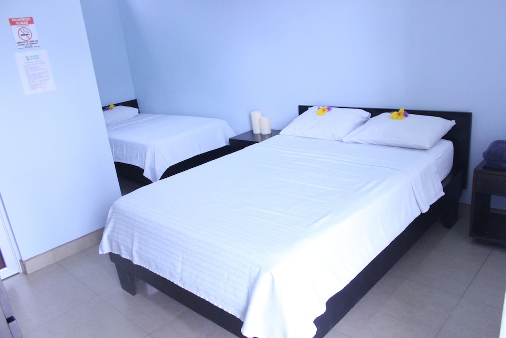 Room2Board Hostel and Surf School