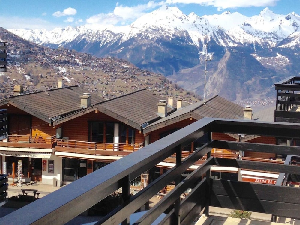 Apartment in Veysonnaz Near Ski Gondola