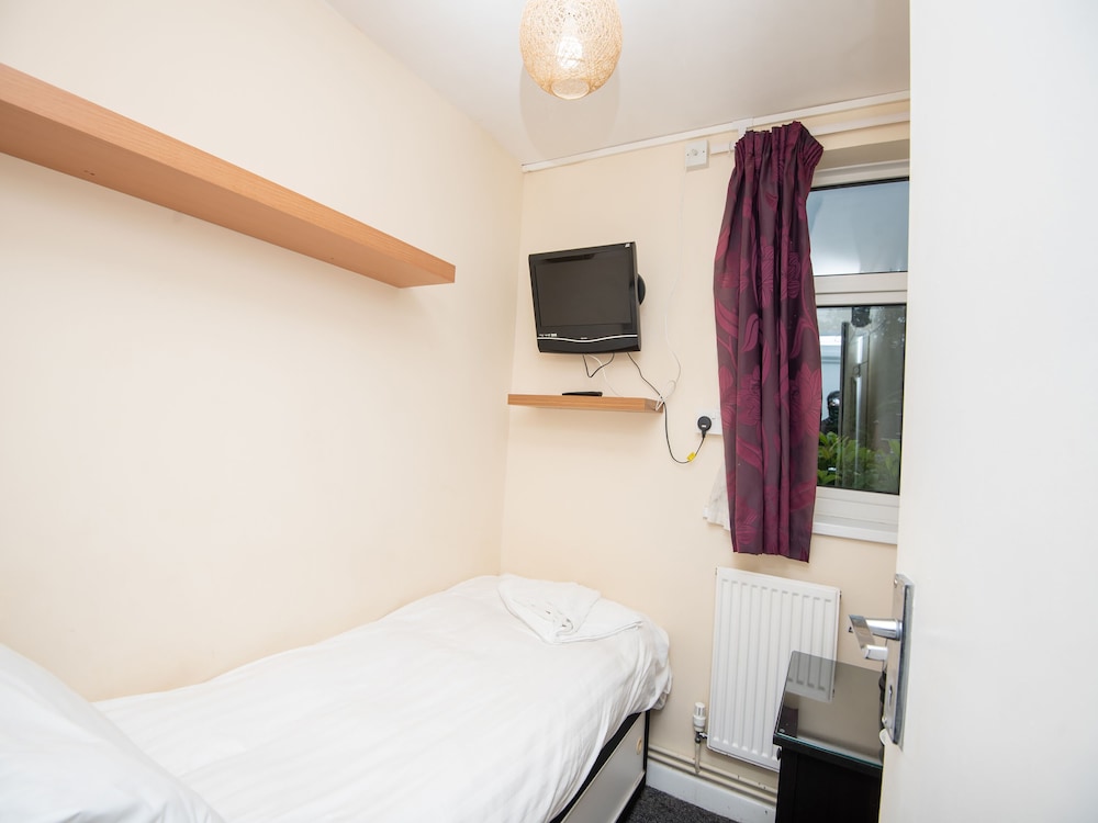 High Wycombe Vacations - Chris's Motel - Property Image 12