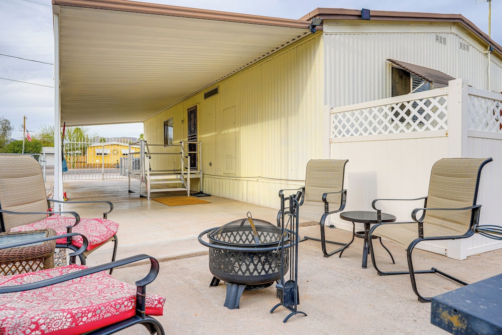 Apache Junction Home w/ Covered Deck + Grill