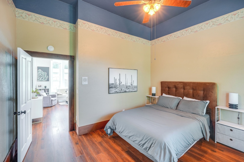 Modesto Mansion on 2 Acres - Great for Families! view 4