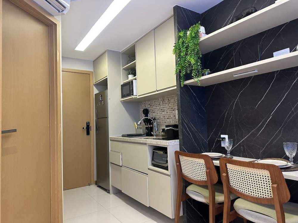 Fully Equipped Apts With Leisure Minutes From the Beach Hfos