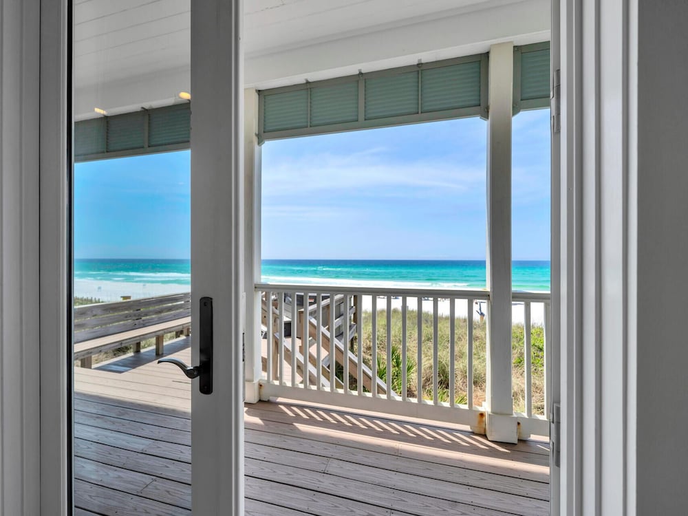 4BR Beachfront Home With Hot tub & Private Beach Access!