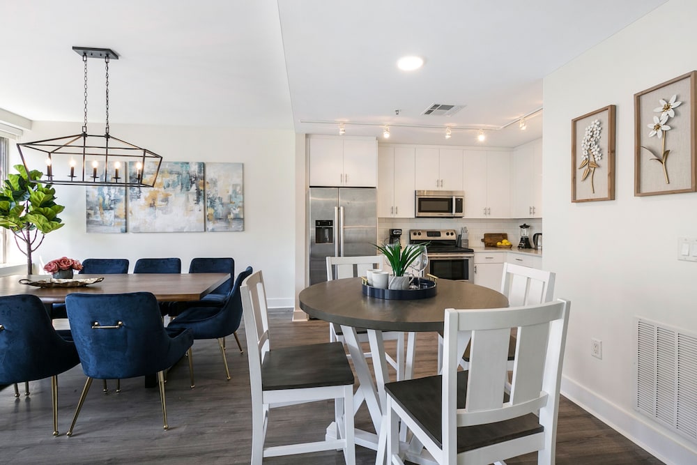 New Orleans Vacations - Modern 4BR Condo in the Heart of NOLA - Property Image 43