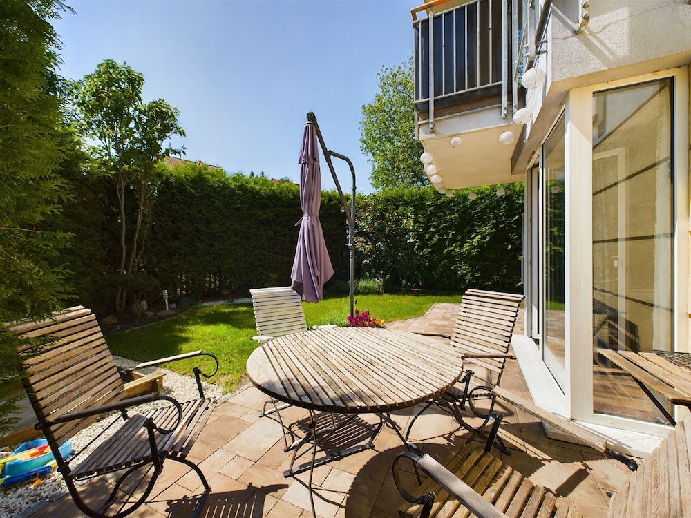 Gdańsk Apartment With Garden by Renters view 5