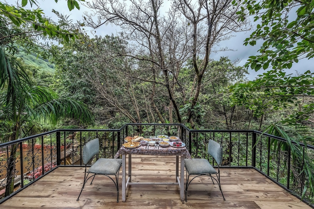 CosmicStays Windchime Homestay at Mulshi