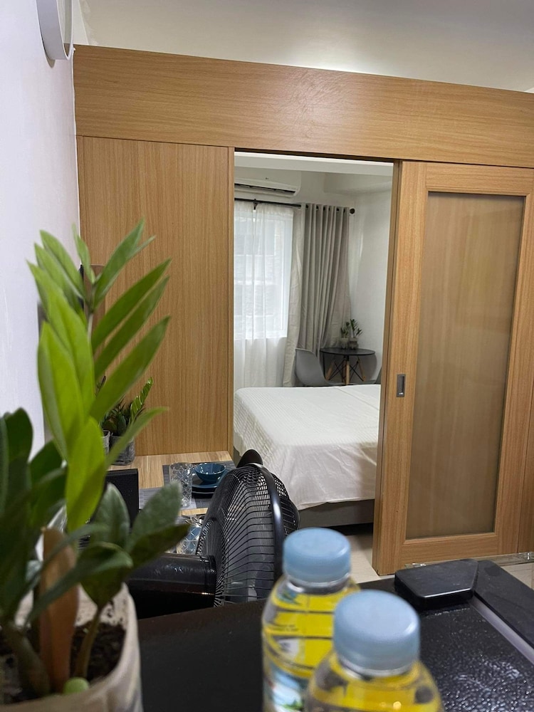 Shell Residences MOA by darpm