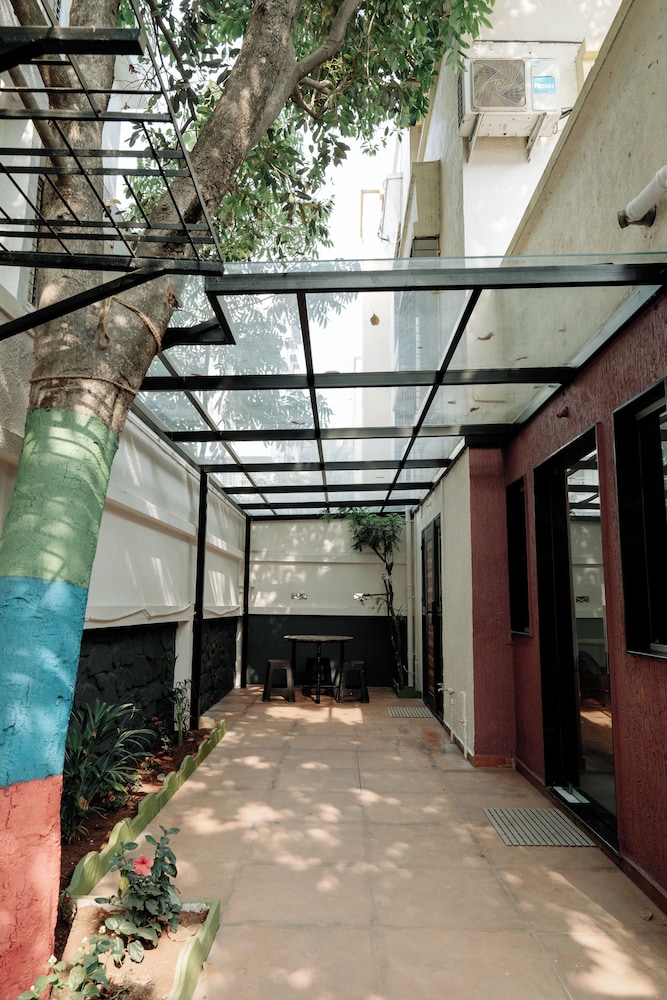 HOTEL LOTUS GUEST HOUSE