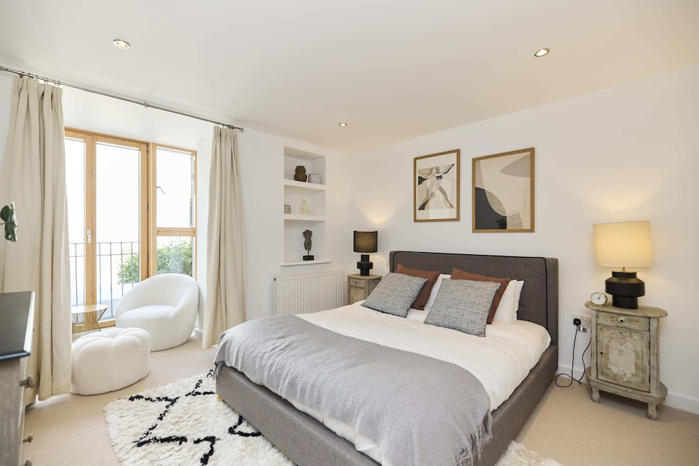 Southwest London Stay
