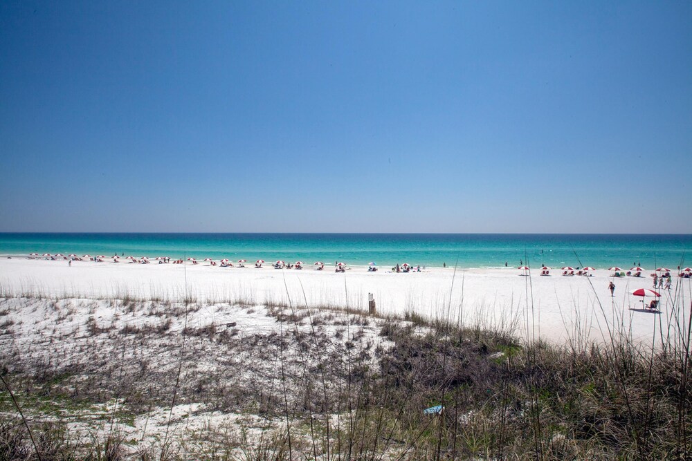 Woodland Shores Beach Resort by Panhandle Getaways