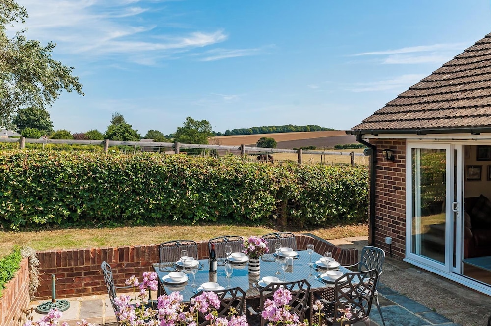 Freshfields, a Countyside Retreat for 8!