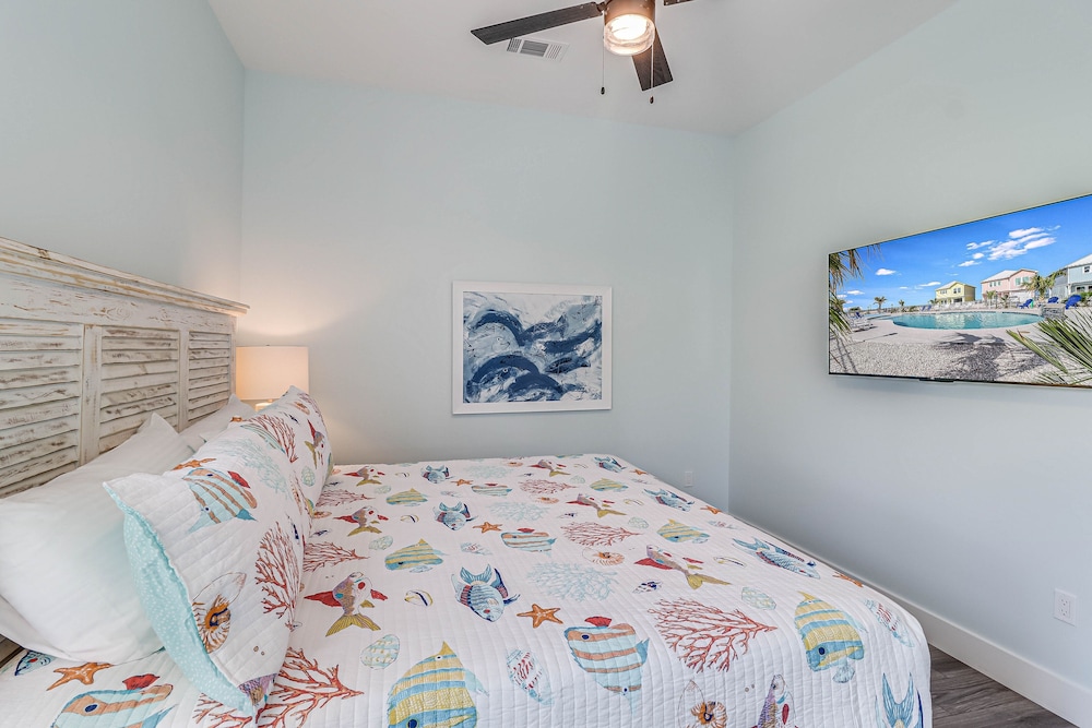 Fishtastic Sp103 4 Bedroom Home by RedAwning view 2