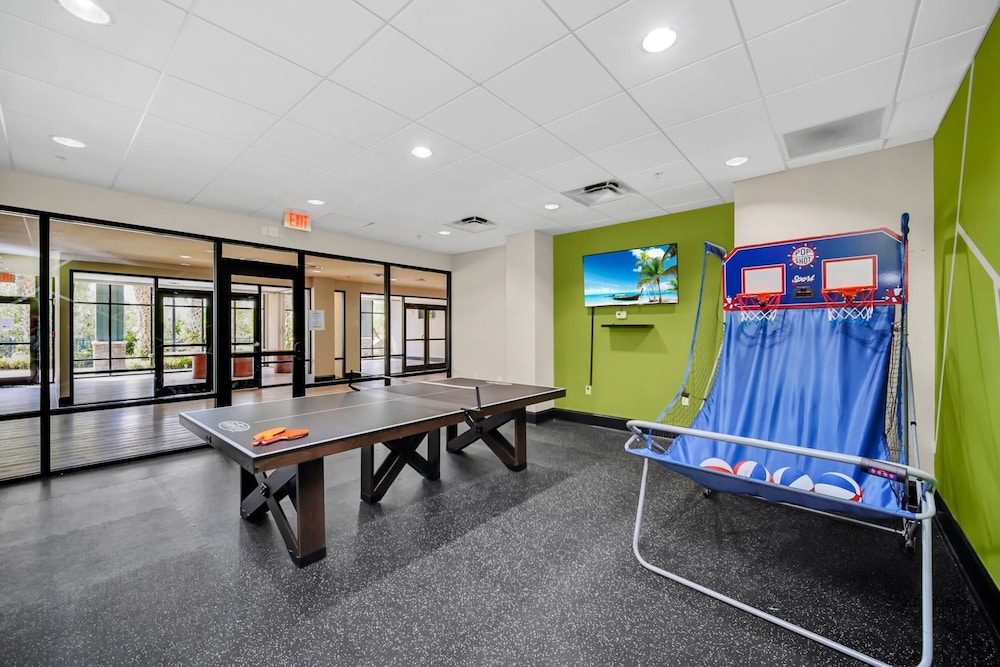 3BR Condo - Hot Tub Games Pool - Near Disney