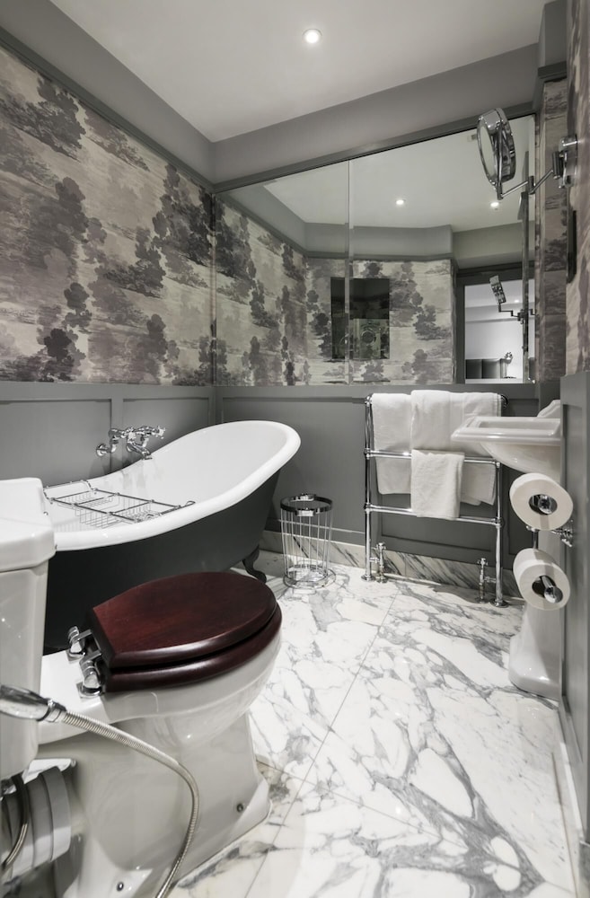 The Hanover Suite in London