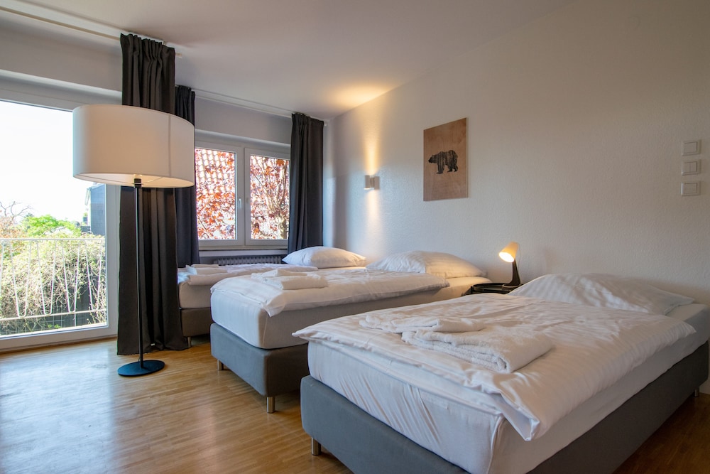 Tolstov-Hotels Great House