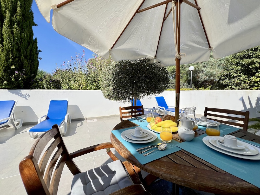 Vilamoura Club Villa 1 by Homing