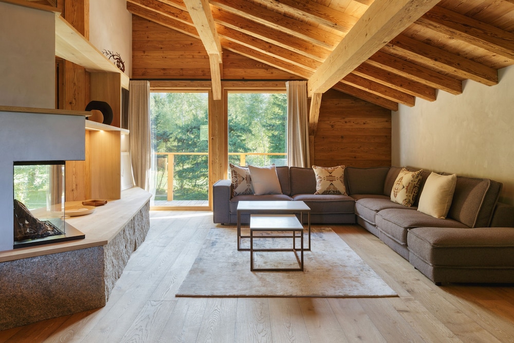Chalet Blaiti re Contemporary Luxury