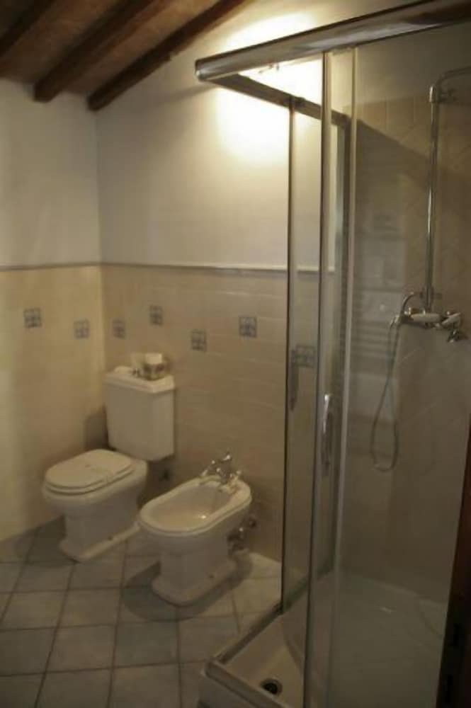 Photo 32