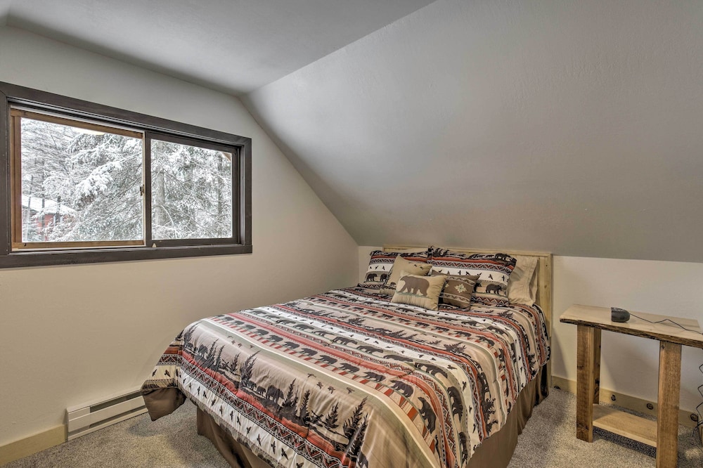'deerskin Lodge' w/ Boat Dock & Fire Pit! view 5