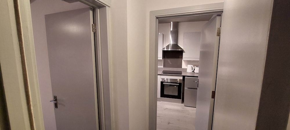 1 Bdr Modern Living in The Old Bank Hse