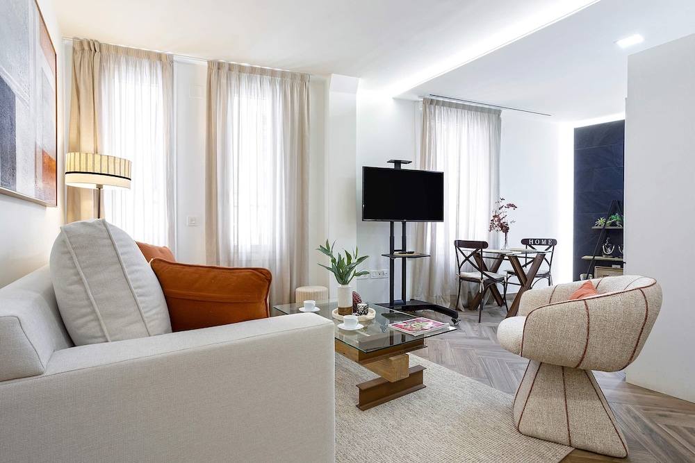 Bright Apartment in Sevilla Center. Murillo VI