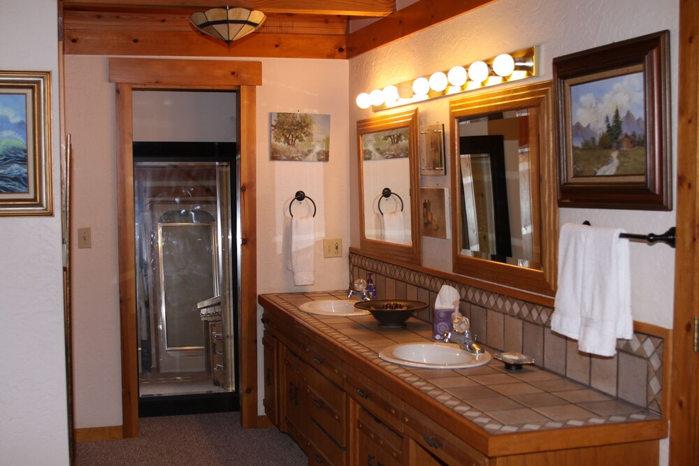 Indian Creek Village Winery - Property Image 3